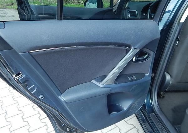 Toyota Avensis cena 31900 przebieg: 228228, rok produkcji 2014 z Drezdenko małe 466